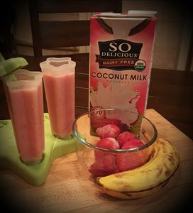 Strawberry Banana Pops